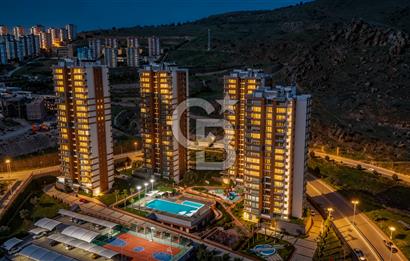 Karşıyaka 360 Sitesi Yüksek Vadi Evlerinde Büyük Tip Satılık 4+1