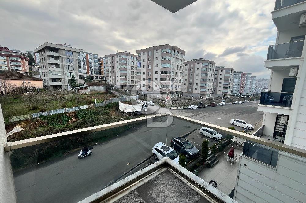 ÜNİVERSİTE MAHALLESİ'NDE ANA CADDE ÜZERİNDE SATILIK 2+1 DAİRE