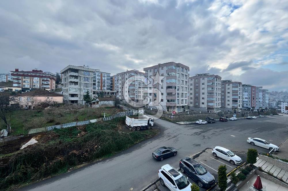 ÜNİVERSİTE MAHALLESİ'NDE ANA CADDE ÜZERİNDE SATILIK 2+1 DAİRE