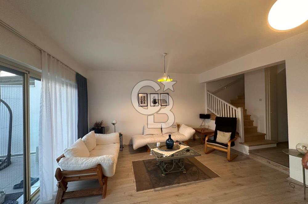 Çeşme Ardıç Paşalimanı'nda Deniz Manzaralı Kiralık Villa 