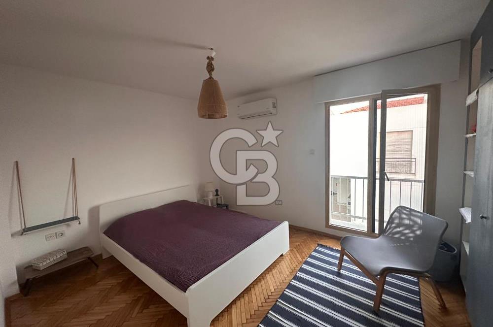 Çeşme Ardıç Paşalimanı'nda Deniz Manzaralı Kiralık Villa 