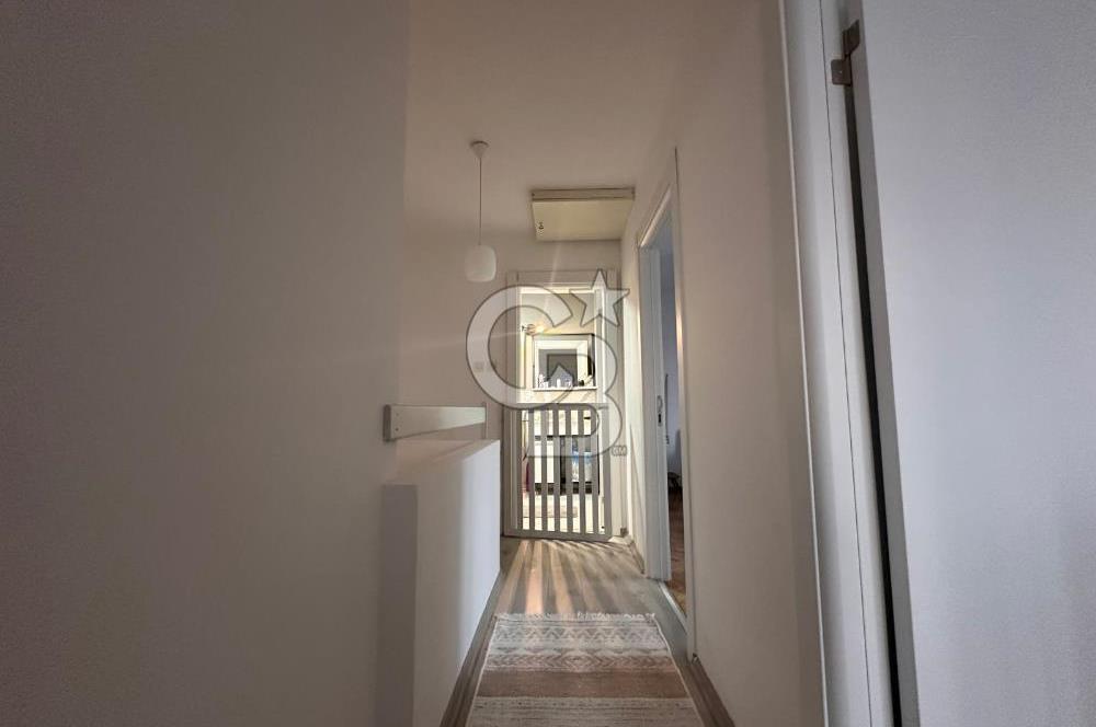 Çeşme Ardıç Paşalimanı'nda Deniz Manzaralı Kiralık Villa 