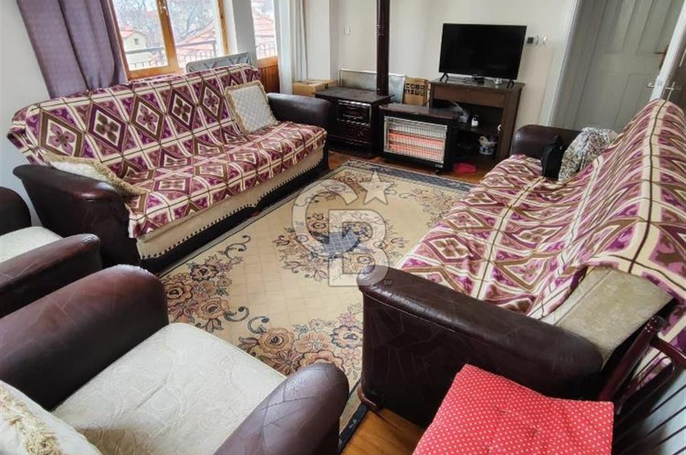 Korkuteli Merkez Uzunoluk'ta Satılık 2+1 Katta,Ayrı Mutfak