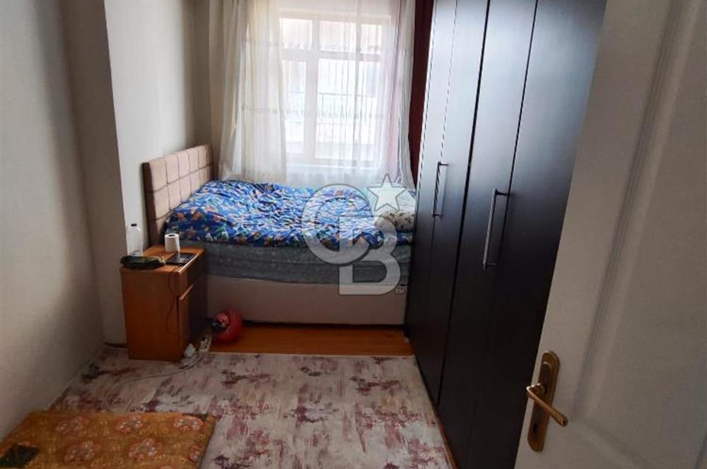 Korkuteli Merkez Uzunoluk'ta Satılık 2+1 Katta,Ayrı Mutfak