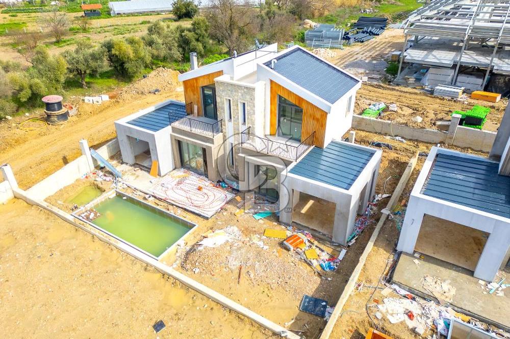 PRİVATUS URLA PROJESİNDEN ÖZEL TASARIM 5+2 SATILIK VİLLA