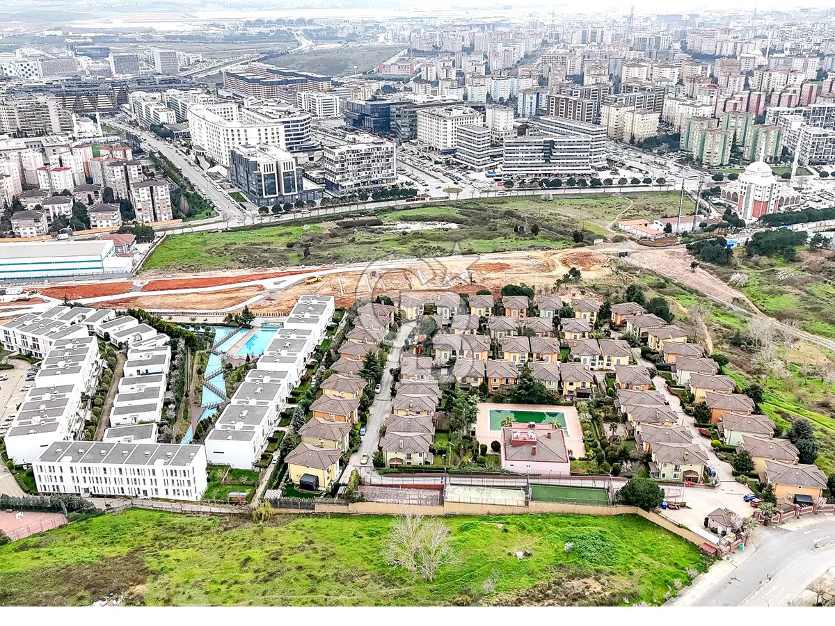KURTKÖY PARK VİLLALARI NDA 6+2 SATILIK VİLLA