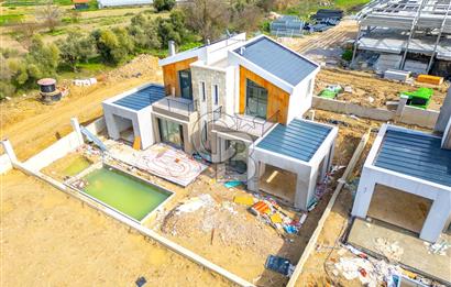 PRİVATUS URLA PROJESİNDEN ÖZEL TASARIM 5+2 SATILIK VİLLA