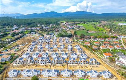 PRİVATUS URLA PROJESİNDEN ÖZEL TASARIM 5+2 SATILIK VİLLA