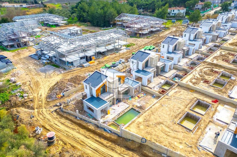 PRİVATUS URLA PROJESİNDEN ÖZEL TASARIM 5+2 SATILIK VİLLA
