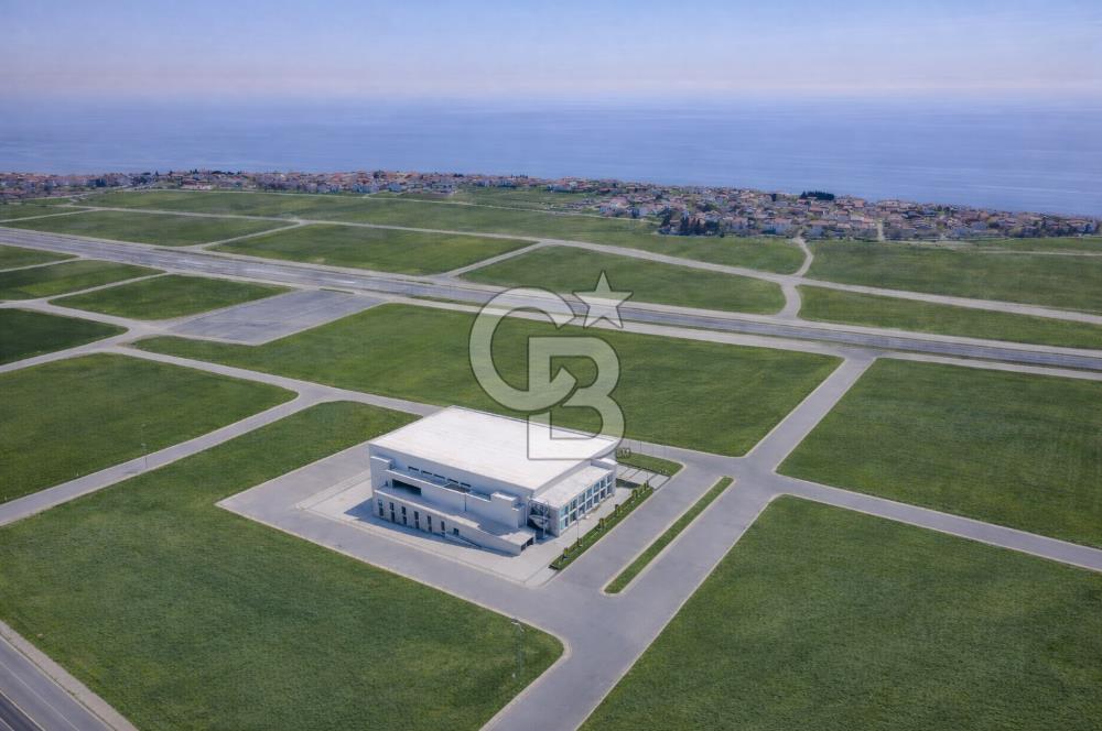 SİLİVRİ SELİMPAŞA E-5 YOLUNA 2. PARSEL 11.800 m2 SIFIR FABRİKA