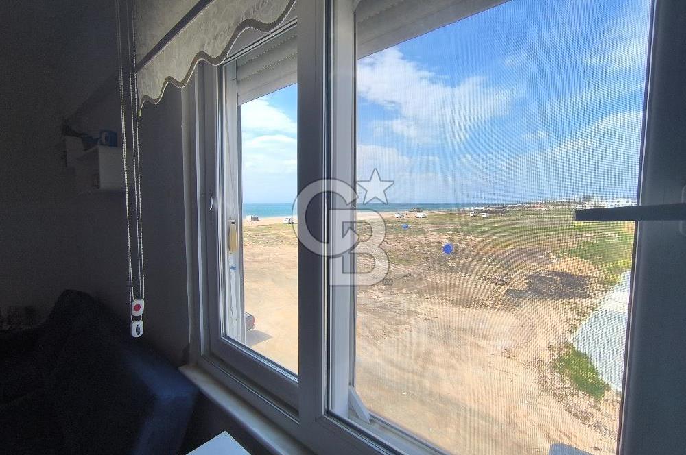 AYVALIK SARIMSAKLI'DA DENİZE 100 METRE – ÖZEL PLAJLI SİTEDE EŞYALI DAİRE