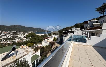 Bodrum Torba Satılık Deniz Manzaralı Kapalı Garaj Tripleks Villa 