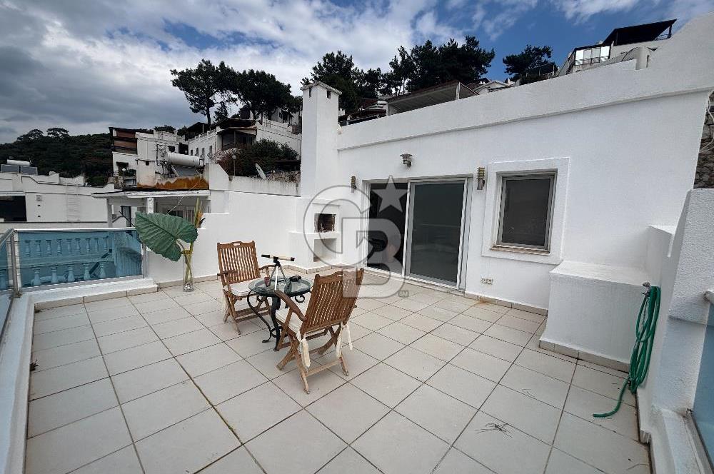 Bodrum Torba Satılık Deniz Manzaralı Kapalı Garaj Tripleks Villa 