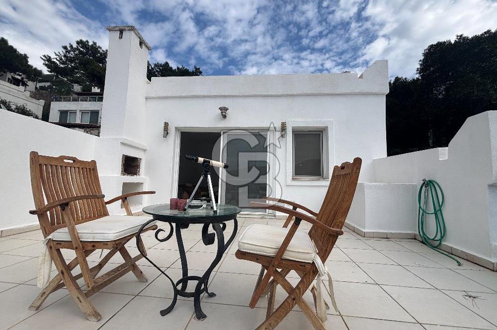 Bodrum Torba Satılık Deniz Manzaralı Kapalı Garaj Tripleks Villa 