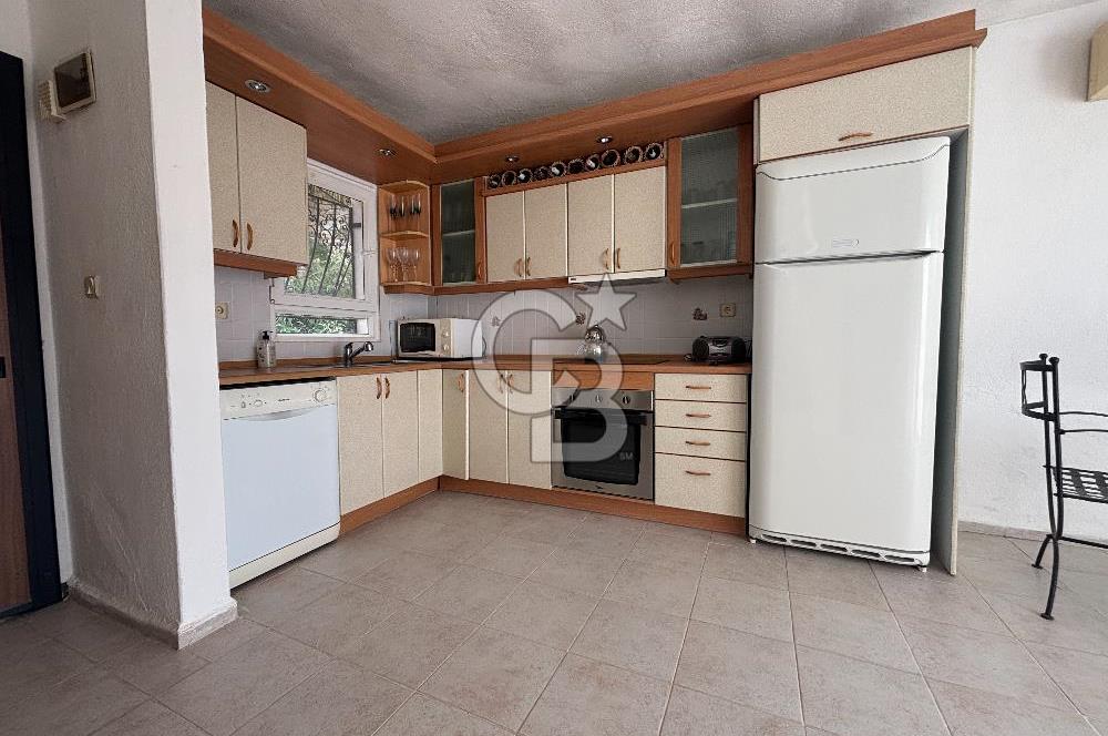 Bodrum Torba Satılık Deniz Manzaralı Kapalı Garaj Tripleks Villa 