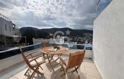 Bodrum Torba Satılık Deniz Manzaralı Kapalı Garaj Tripleks Villa 