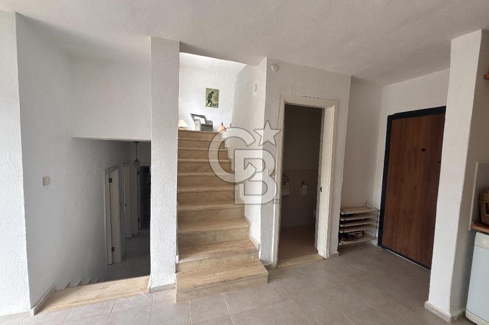 Bodrum Torba Satılık Deniz Manzaralı Kapalı Garaj Tripleks Villa 