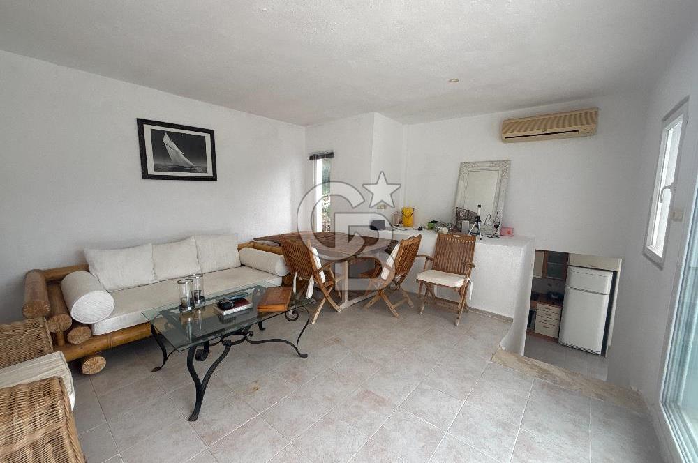 Bodrum Torba Satılık Deniz Manzaralı Kapalı Garaj Tripleks Villa 