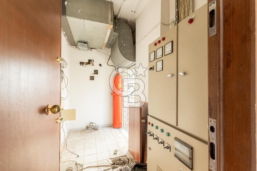 ALSANCAK ŞEHİT NEVRES BULVARI TABELA DEĞERİ YÜKSEK SATILIK OFİS