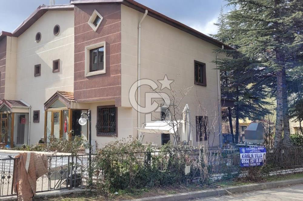 Bahçeli Yeşil Vadi Sitesi Satılık Köşe Villa