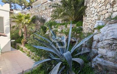 Bodrum Torba Satılık Deniz Manzaralı Kapalı Garaj Tripleks Villa 