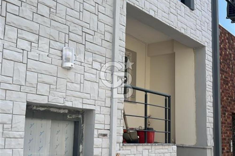 Karşıyaka Örnekköy'de Doğalgazlı, Asansörlü Sıfır 1+1 Daire