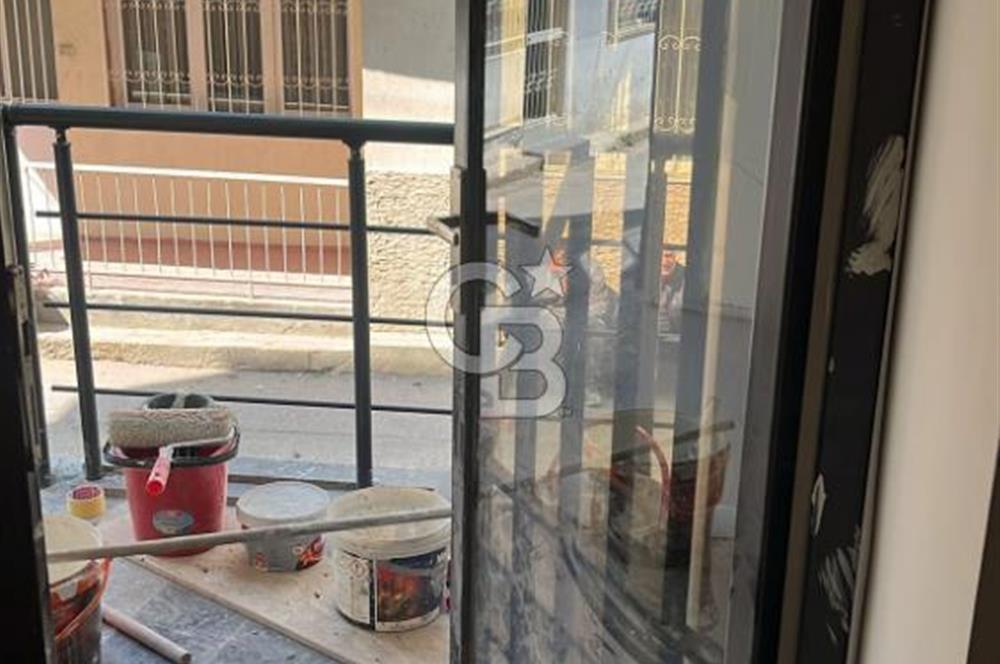 Karşıyaka Örnekköy'de Doğalgazlı, Asansörlü Sıfır 1+1 Daire