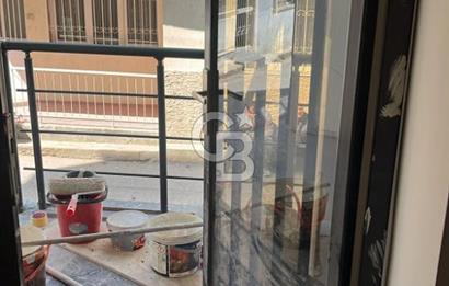 Karşıyaka Örnekköy'de Doğalgazlı, Asansörlü Sıfır 1+1 Daire