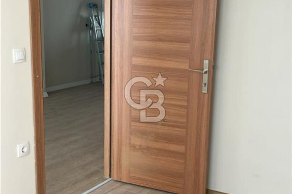 Karşıyaka Örnekköy'de Doğalgazlı, Asansörlü Sıfır 1+1 Daire