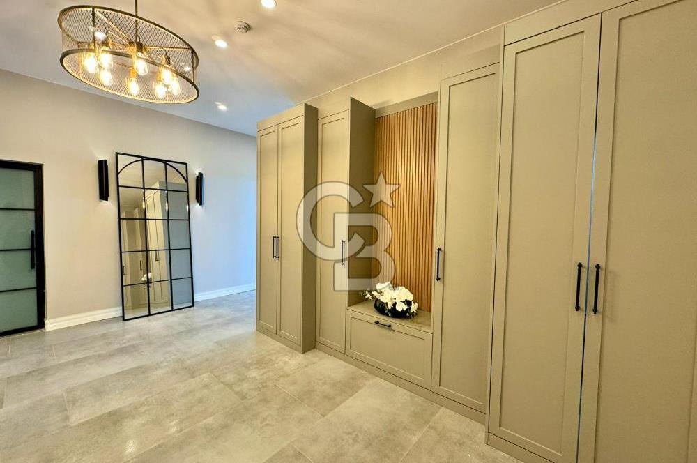 BAŞİSKELE DAMLAR'DA ÖZEL TASARIM 7+1 SATILIK LÜKS VİLLA