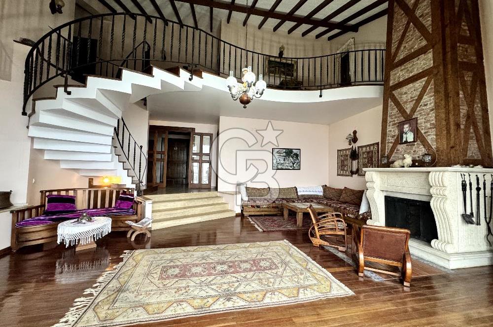 ŞEHİRDEN UZAK,HUZURA YAKIN SAPANCA MEMNUNİYE'DE SATILIK VİLLA