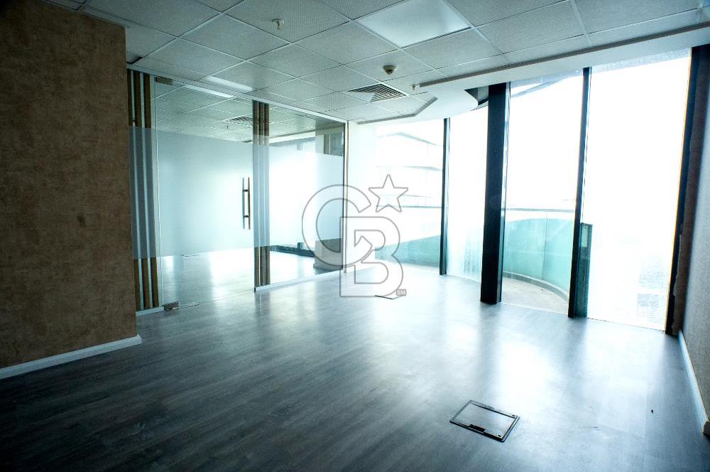 E-5 METRO ÇIKIŞI METRO OFİS'TE KİRALIK GENİŞ OFİS