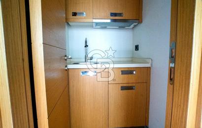 E-5 METRO ÇIKIŞI METRO OFİS'TE KİRALIK GENİŞ OFİS