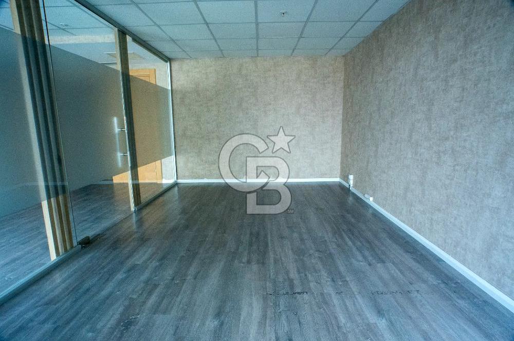 E-5 METRO ÇIKIŞI METRO OFİS'TE KİRALIK GENİŞ OFİS