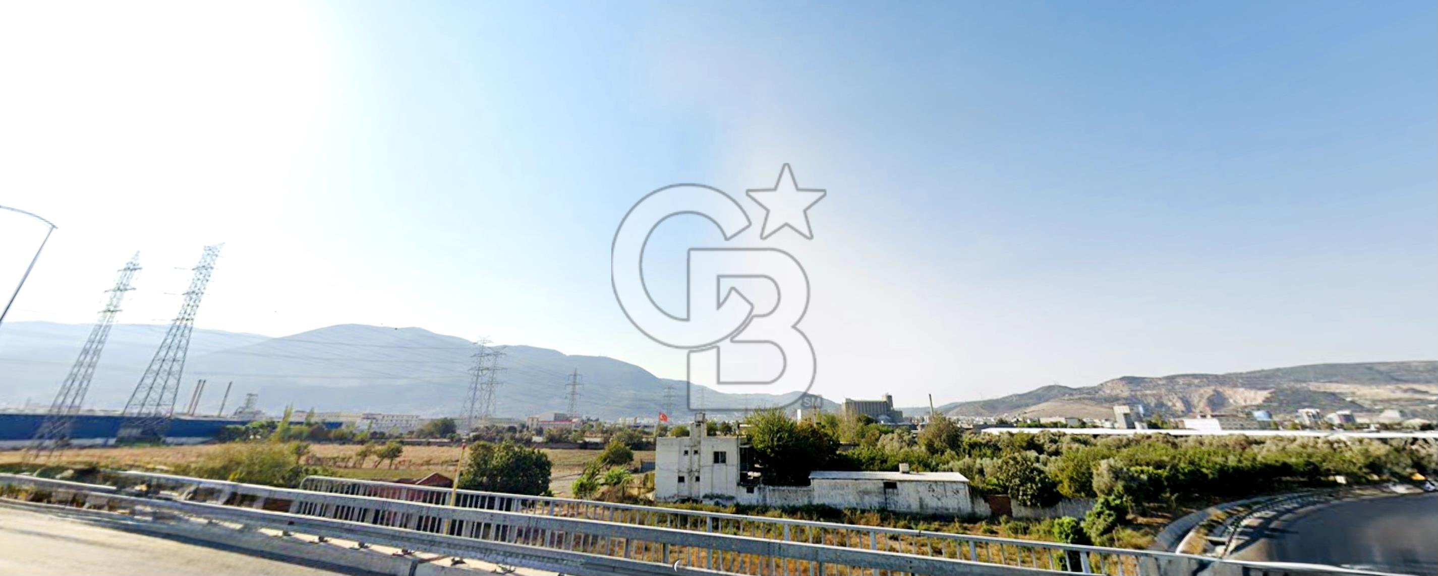 BORNOVA YUNUS EMRE'DE TOPLU SATILIK 7.300 M2 TARLA