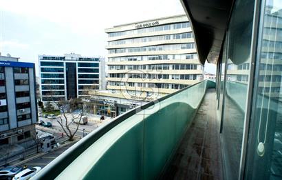 E-5 METRO ÇIKIŞI METRO OFİS'TE KİRALIK GENİŞ OFİS