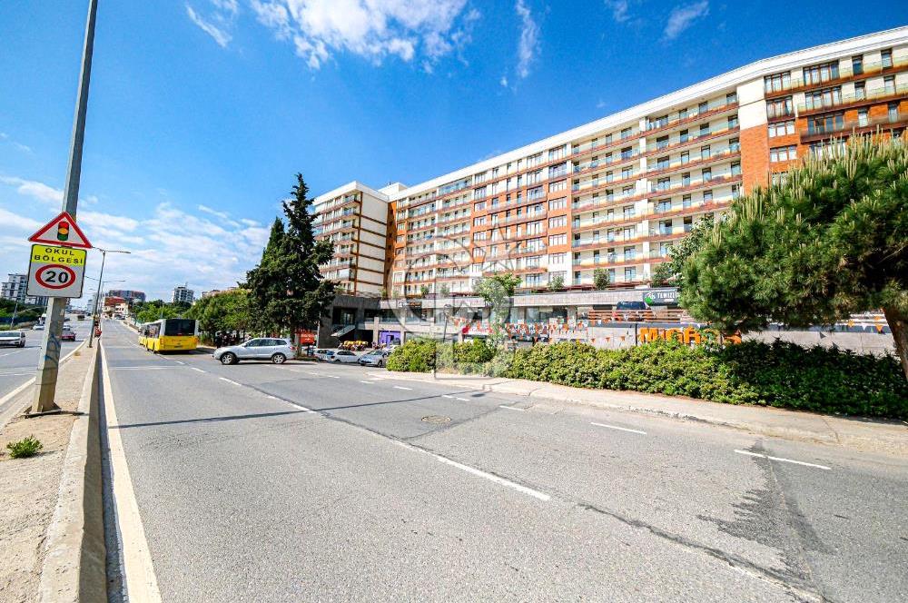 AYDOSLAND'DA MİGROSA KOMŞU KDV AVANTAJLI 227 M2 KİRALIK DÜKKAN