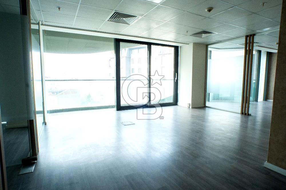 E-5 METRO ÇIKIŞI METRO OFİS'TE KİRALIK GENİŞ OFİS