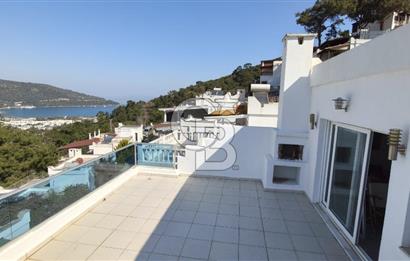 Bodrum Torba Satılık Deniz Manzaralı Kapalı Garaj Tripleks Villa 