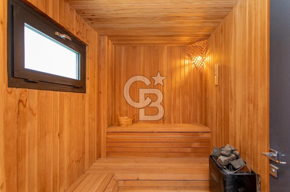 Kuşadası Karaova'da Özel Havuzlu Lüks Malikane