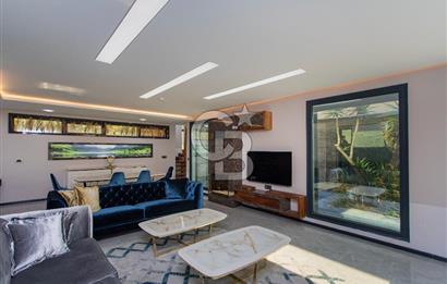 Kuşadası Karaova'da Özel Havuzlu Lüks Malikane