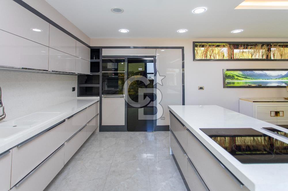 Kuşadası Karaova'da Özel Havuzlu Lüks Malikane