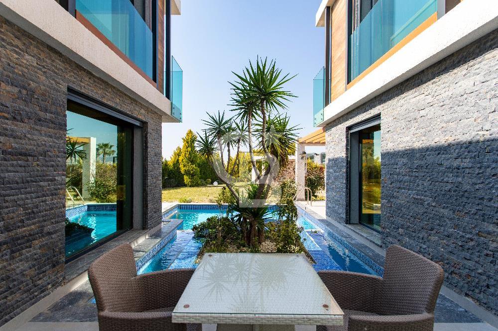 Kuşadası Karaova'da Özel Havuzlu Lüks Malikane