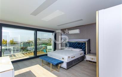 Kuşadası Karaova'da Özel Havuzlu Lüks Malikane