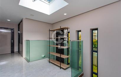 Kuşadası Karaova'da Özel Havuzlu Lüks Malikane