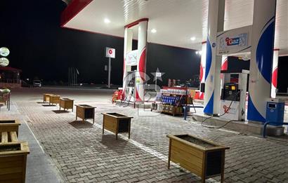 Eskişehir Sivrihisar yolunda akaryakıt istasyonu 