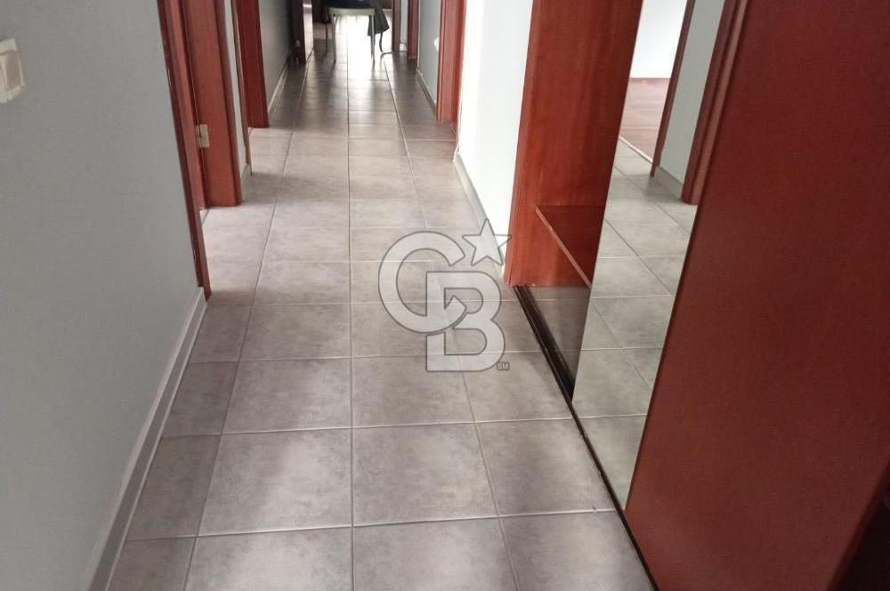 Göztepe Çimenzar Sokak'ta 4+1 Daire