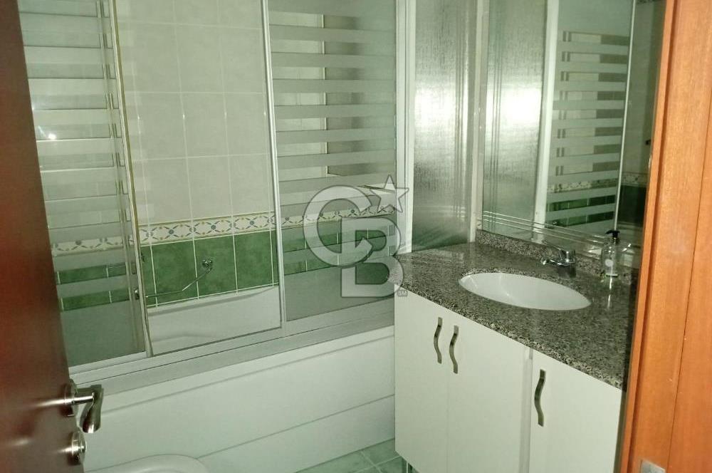 Göztepe Çimenzar Sokak'ta 4+1 Daire