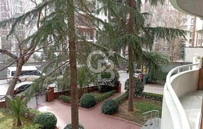 Göztepe Çimenzar Sokak'ta 4+1 Daire