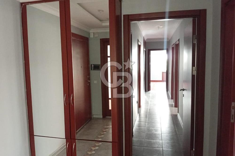 Göztepe Çimenzar Sokak'ta 4+1 Daire